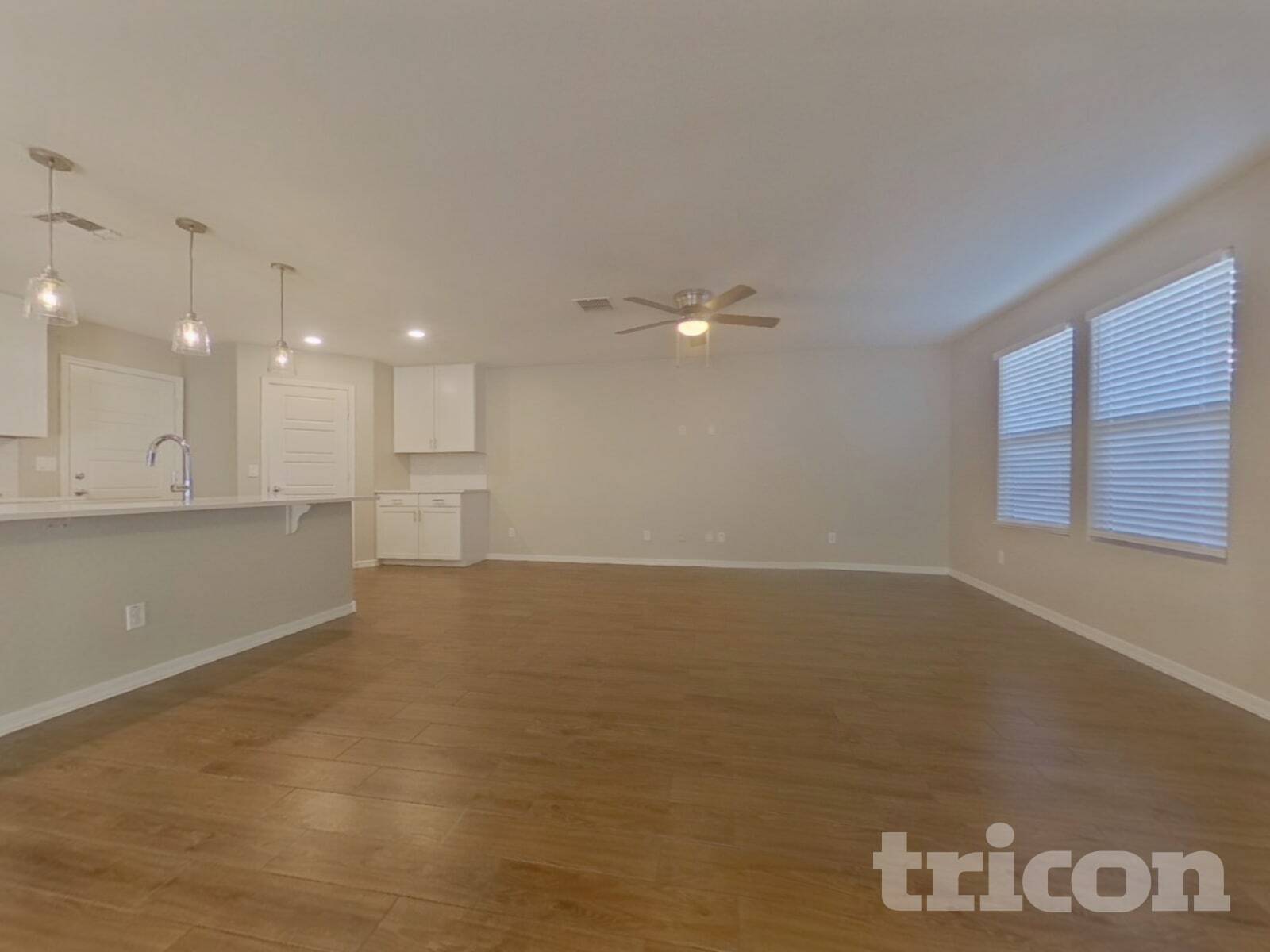 Building Photo - 11641 N 165th Ln