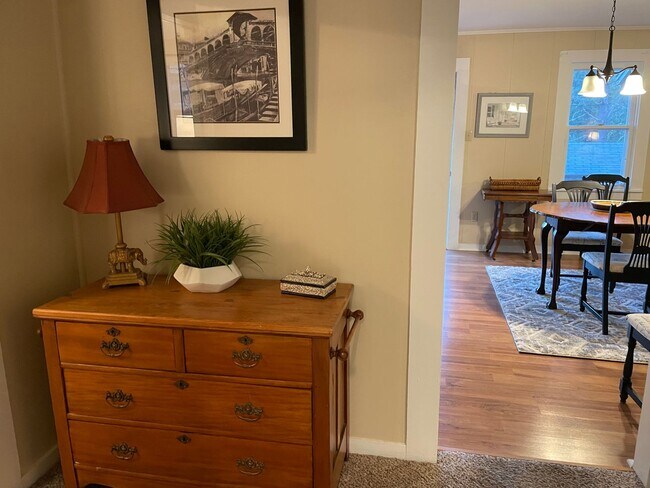 Building Photo - Hillside Cottage! Charming home with a view, 3-bd, 1-ba, fireplace, garage $300 Utility Fee