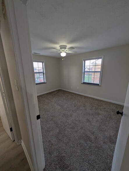 Building Photo - 515 Corona Ave