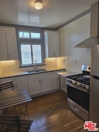 Building Photo - 1275 N Wilton Pl