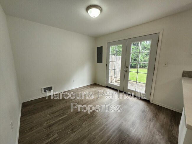 Building Photo - 3234 SE Goldmaur Ct