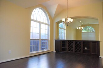 Building Photo - 22055 Canyonwood Park Ln