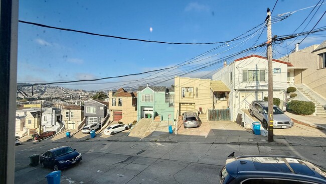 Building Photo - Charming Silver Terrace 3 Bedroom/1 BA SFH with Private Garden Oasis +Flex Bonus Room- AMSI