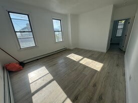 Building Photo - 1848 126th St