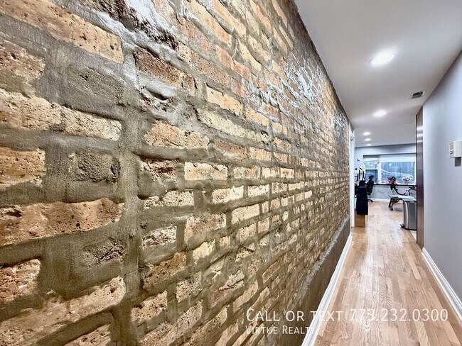 Building Photo - 5791 N Ridge Ave