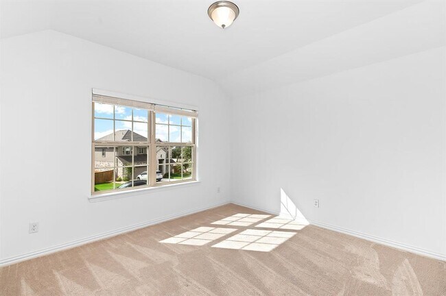 Building Photo - 1128 Ridge Runner Dr