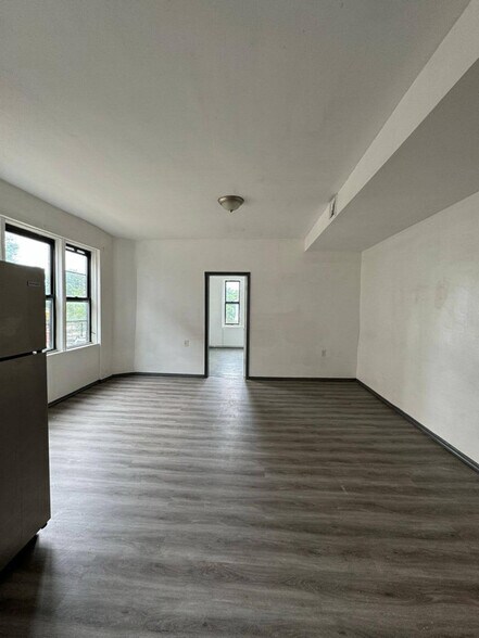 Building Photo - 53 Milford Ave