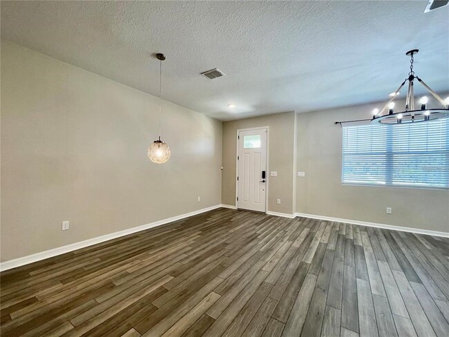 Building Photo - 2307 Garden Belle Dr
