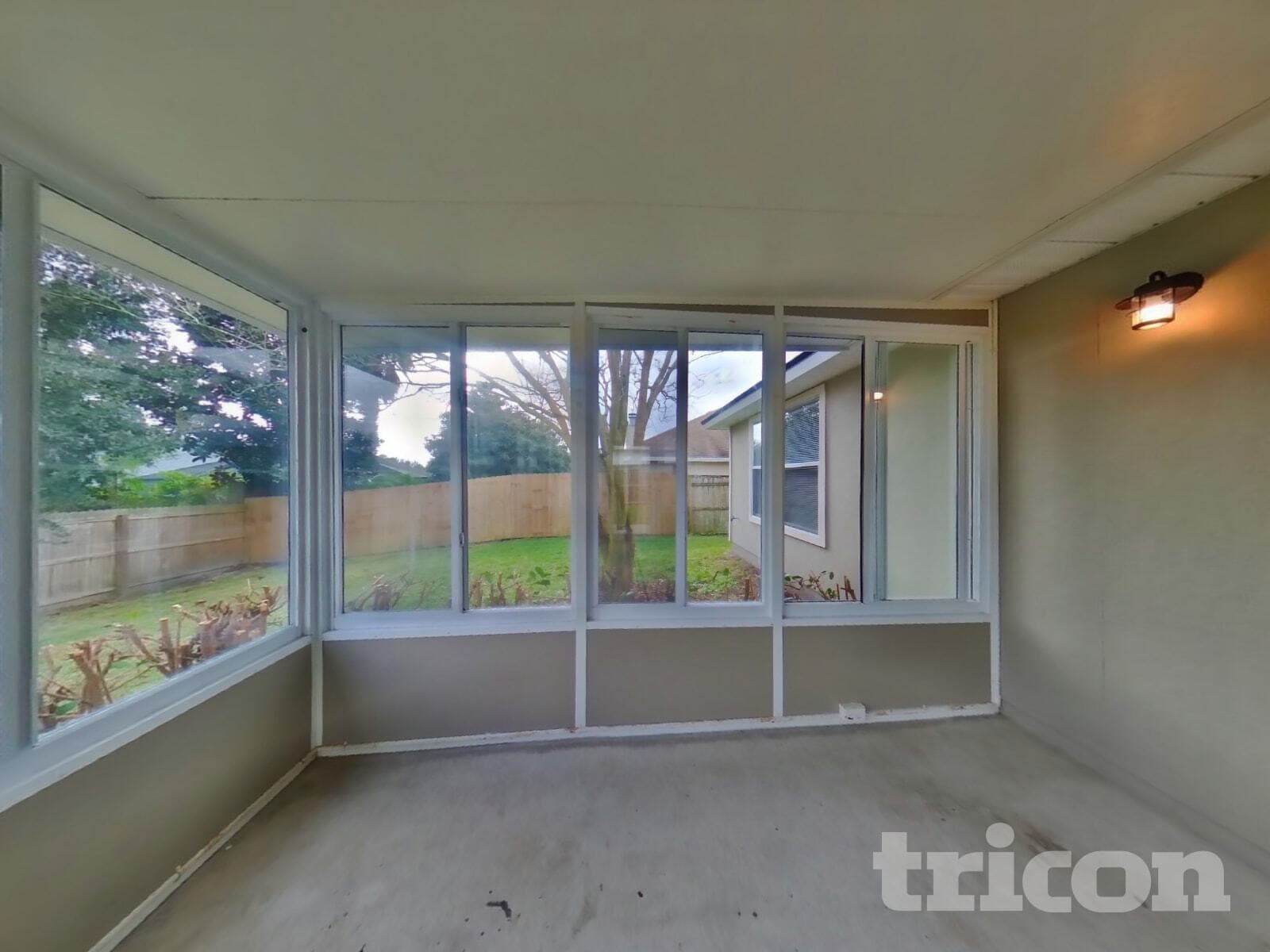 Building Photo - 3716 Arava Dr