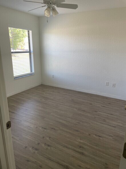 Building Photo - 1055 Bismarck Rd