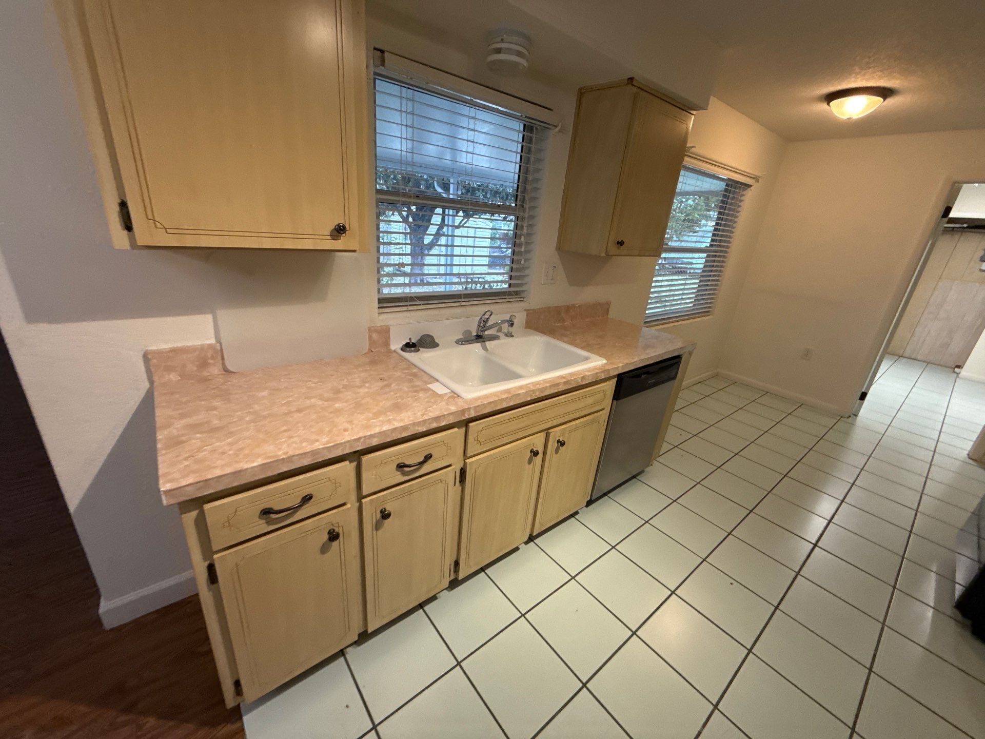 Building Photo - 306 S Monroe St