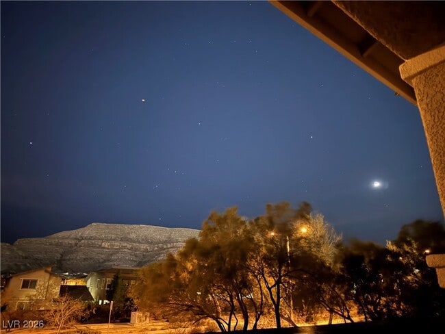 Building Photo - 5553 Fairmeade Way