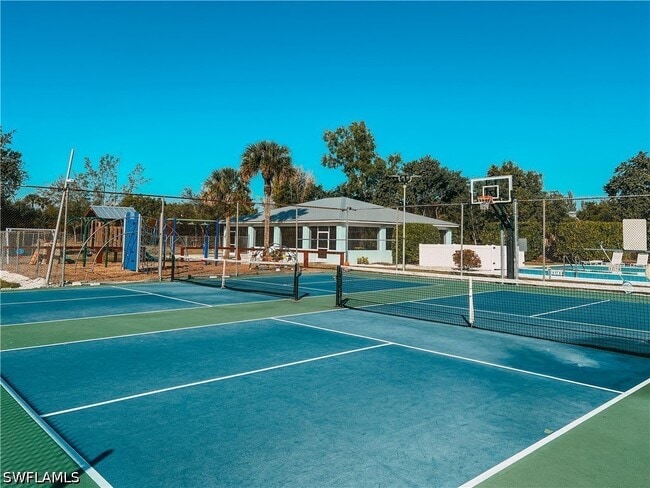 Building Photo - 2680 Longboat Dr