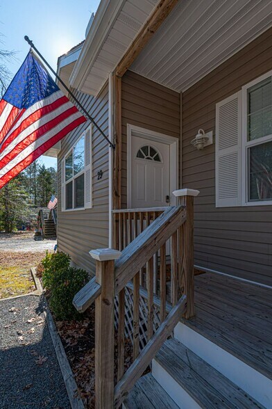 Building Photo - 29 Burr Hill Dr