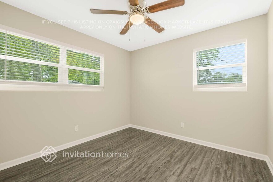 Building Photo - 2130 Thiervy Dr