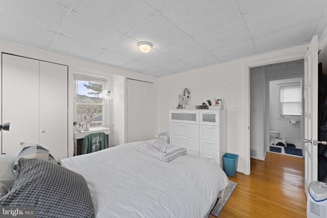 Building Photo - 5816 N Kings Hwy