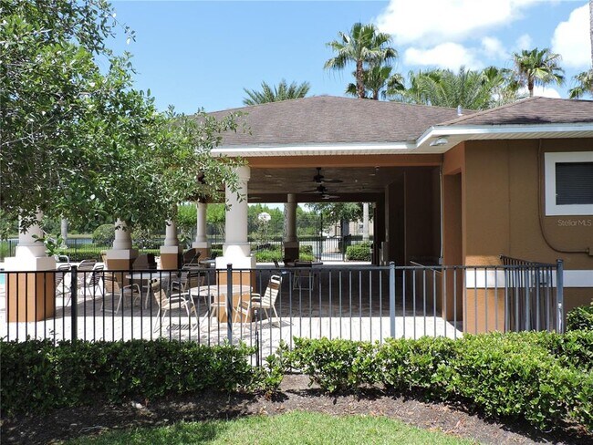Building Photo - 10612 Savannah Plantation Ct