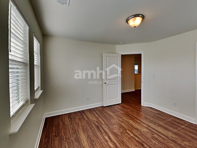 Building Photo - 4400 Erabele Dr
