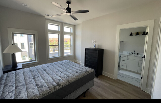 Bedroom 1 - 10 Walnut St NE