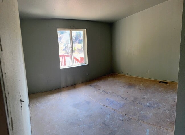 Building Photo - 2960 Peach Way