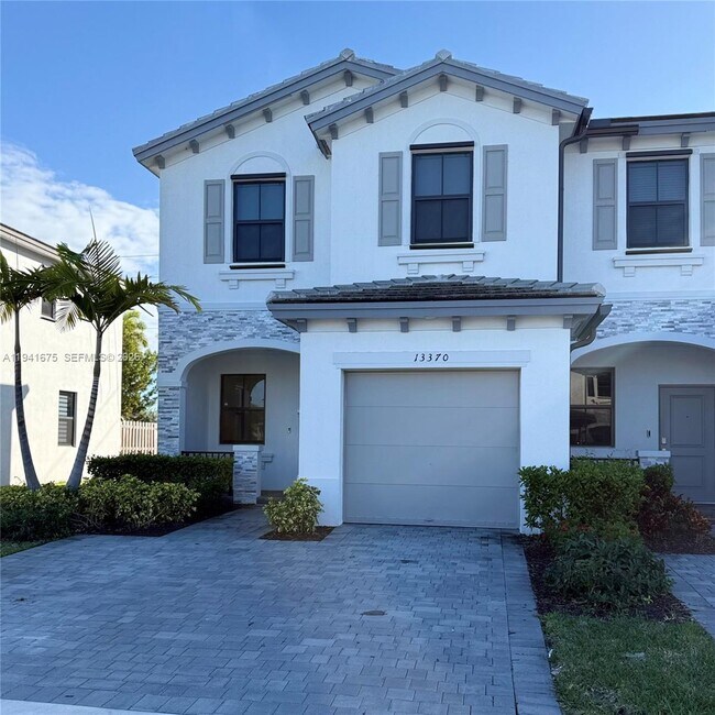 Building Photo - 13370 SW 287th Ter