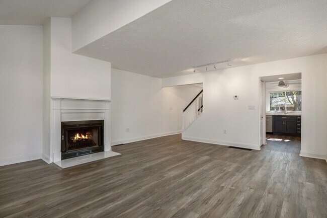 Building Photo - 117 Spinnaker Way