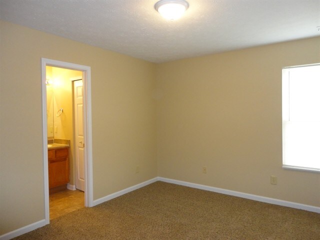 Building Photo - 8103 Chesterhill Ln