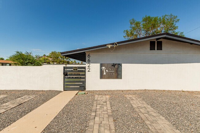 Building Photo - 6616 E Avalon Dr