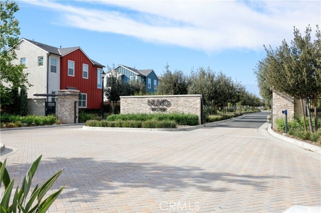 Building Photo - 4437 S Fairmount Pso