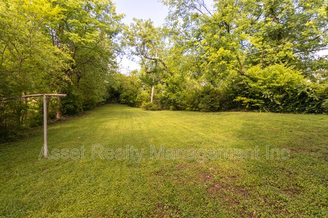 Building Photo - 2313 Brice St