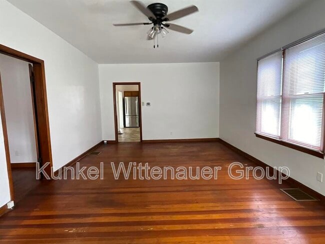 Building Photo - 310 E Washington St