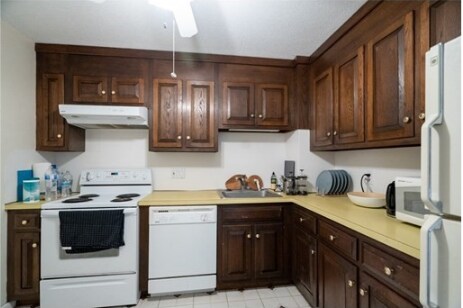 Building Photo - 30 Stearns Rd