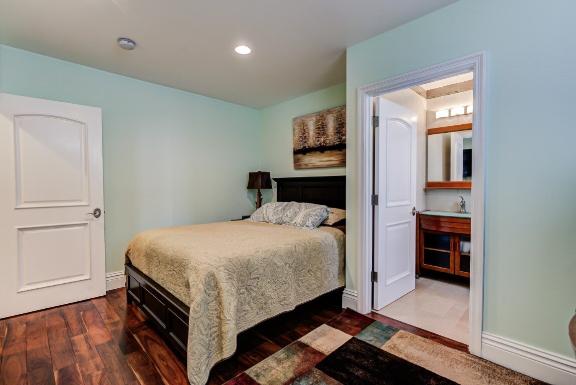 Building Photo - 2504 23rd St