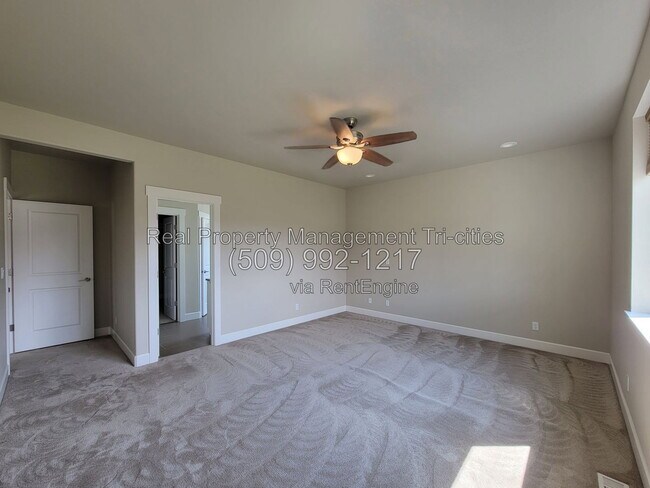 Building Photo - 1108 S Kansas Pl
