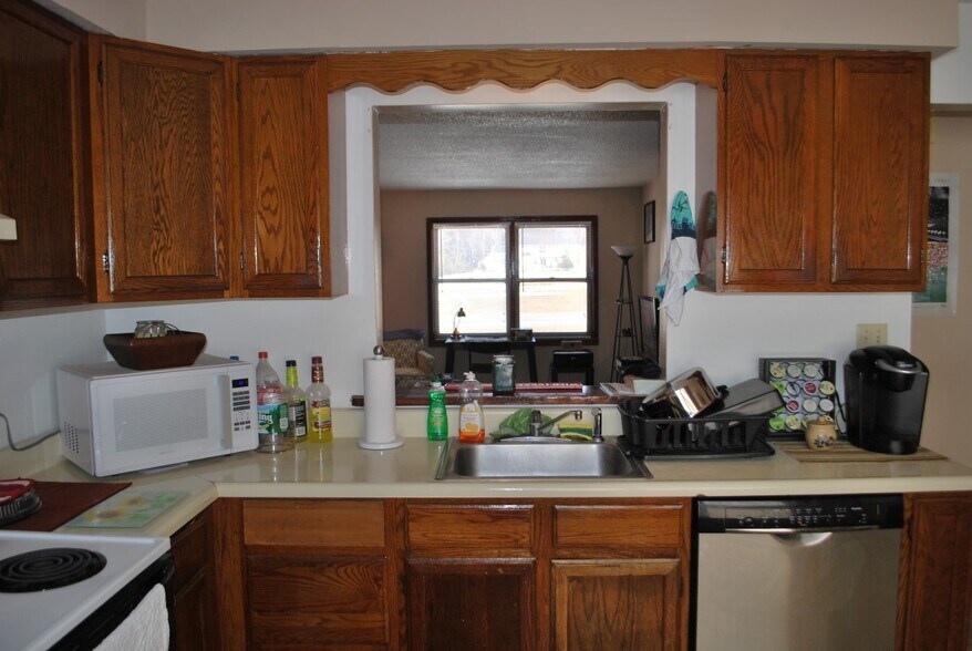 Building Photo - 667 Geyser Rd