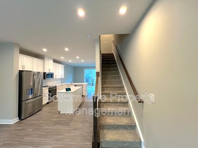 Building Photo - 528 Billingsley Rd