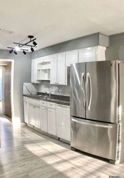 Building Photo - 23515 Marshall St