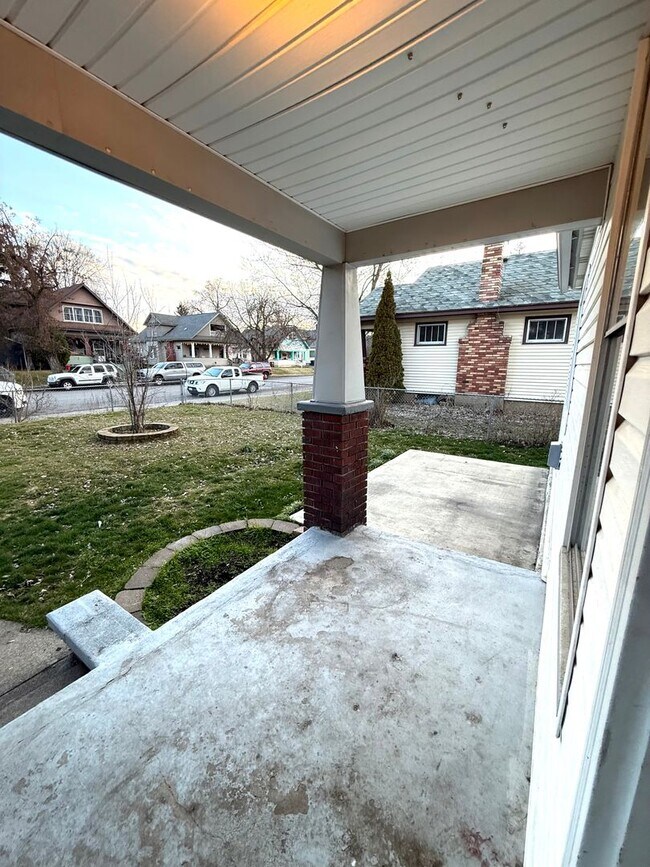 Building Photo - Monroe 1 Bedroom Home