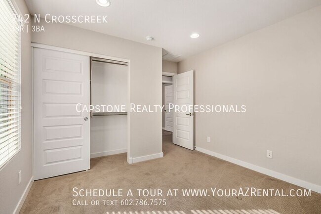 Building Photo - 242 N Crosscreek-