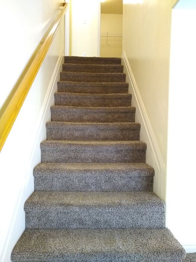 Building Photo - BEAUTIFUL 4 BED 2.5 BATH HOME FOR RENT IN LEHI!!!