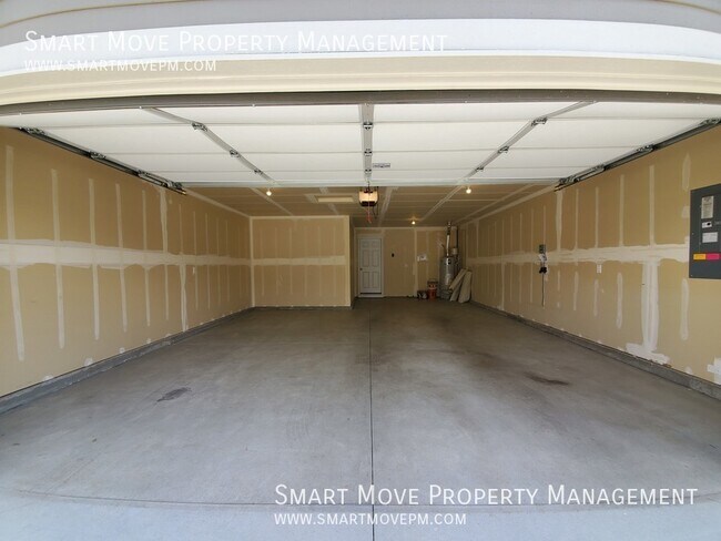 Building Photo - 3693 N Warm Creek Ave