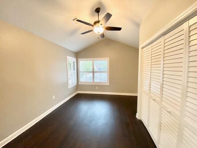 Building Photo - 213 Parkwood Cir