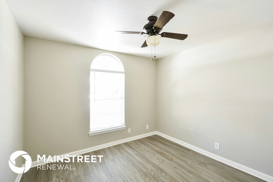 Building Photo - 8514 Whitebrush