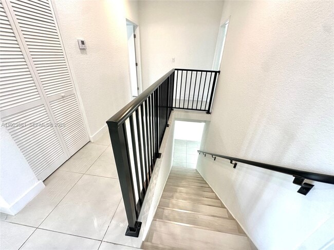 Building Photo - 1163 NW 2nd St