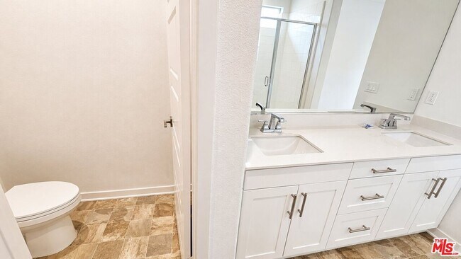 Building Photo - 6972 Calla Lily Dr