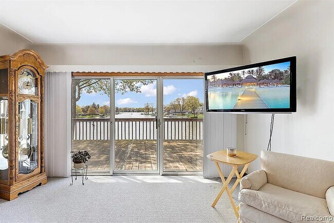Building Photo - 3819 Island Park Dr