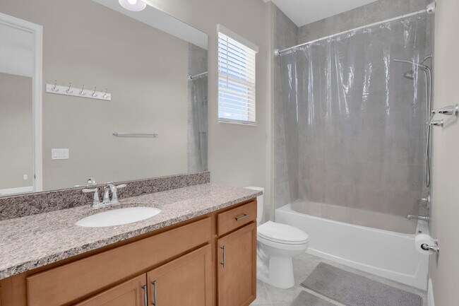 Building Photo - 15866 Orchard Dr