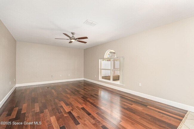 Building Photo - 5277 Mansford Pl