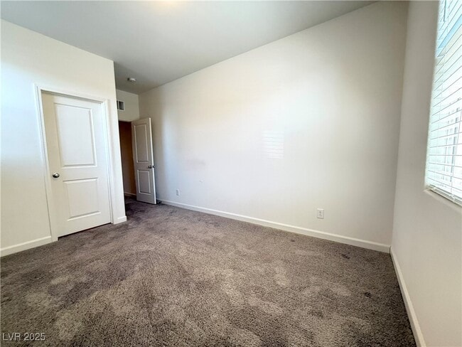 Building Photo - 8765 Crestwood Hls St