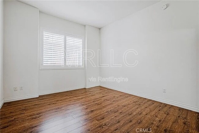 Building Photo - 7111 S La Tijera Blvd